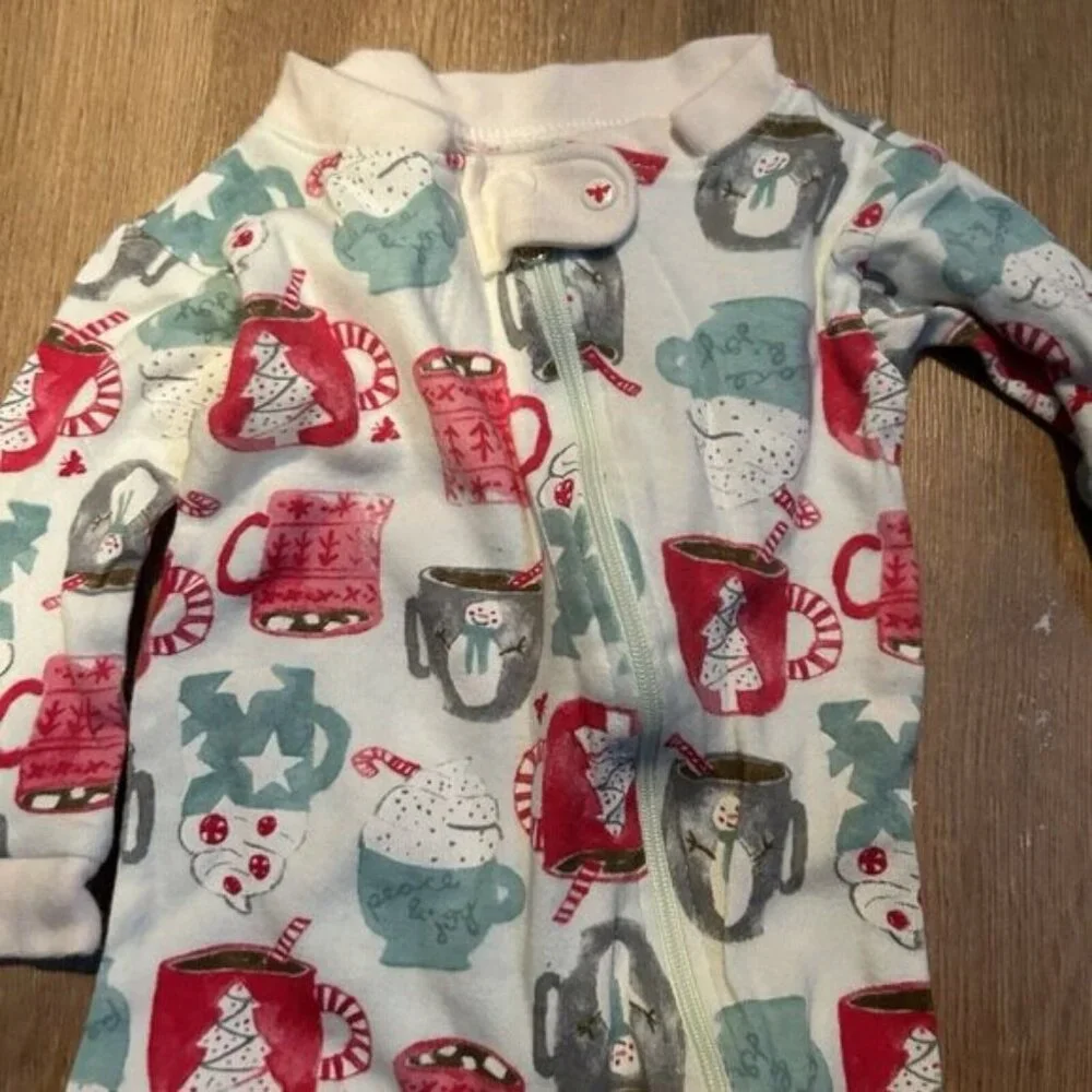 Burts Bees 6-9 month Baby Sleeper Outfit Snowman Winter mugs Cozy Valentines Day - Picture 4 of 7